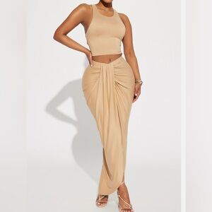 ❌SOLD❌NWT Nude maxi skirt set